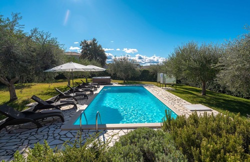 Kastelir Villa | Villa for 8 people, pool, jacuzzi, panoramic sea view, large garden