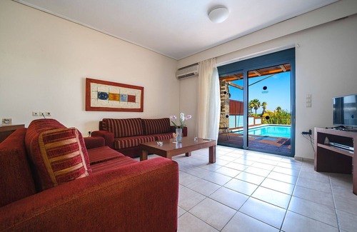 Kamisiana Villa | Villa for rent with private pool and sea view 200 m from the beach