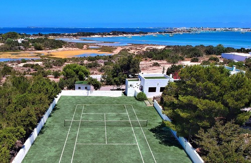 La Savina Villa | Villa Formentera with amazing views + Private Tennis Court