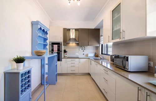 Vale Formoso Villa | Villa 'Formosa' with Private Pool, Wi-Fi and Air Conditioning