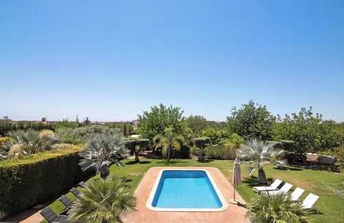 Vale Formoso Villa | Villa 'Formosa' with Private Pool, Wi-Fi and Air Conditioning