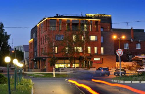 Dzerzhyns'kyi District Hotel | Villa Four Rooms