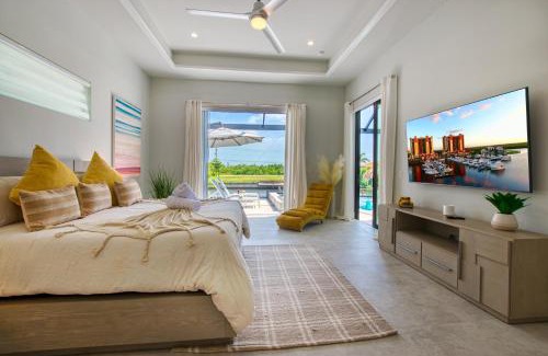 Pelican Villa | VILLA FOURTASTIC VIEW - 4 BEDS - 4,5 BATHS - 8 GUESTS - GULF ACCESS & POOL/SPA - BOAT