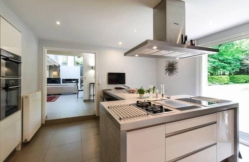 Saint-Sulpice-et-Cameyrac House | Villa 8/10p Indoor heated pool, jacuzzi, in golf residence, tennis court