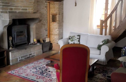 Savigny-le-Vieux House | Villa