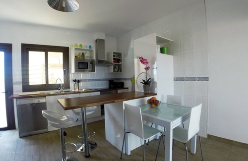 Tuineje Villa | VILLA FUERTEVENTURA. With fantastic sea views. Climatized pool.