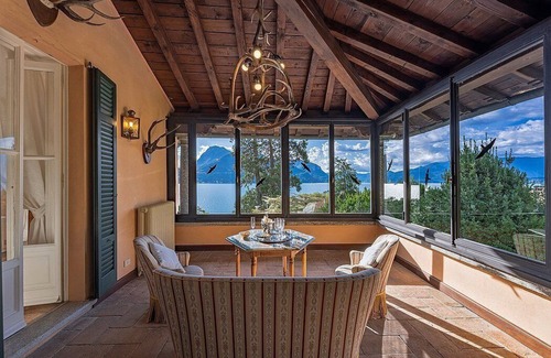 Santa Maria - Rezzonico Villa | Villa Fulgida: An elegant and welcoming three-story historical villa built in the 19th century, situated at a short distance from the shores of Lake Como, with Free WI-FI.