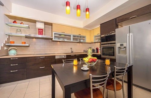 Vari Villa | Villa Galano: Explore the Athenian Riviera