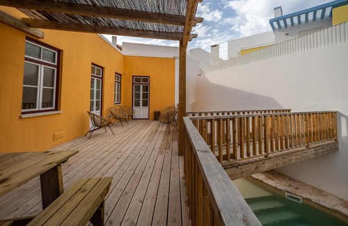 Praia de Santa Cruz Bed & Breakfast | Villa Galega