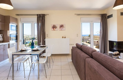 Marathi Villa | Villa Galini, with sea views only 150m away from Loutraki beach