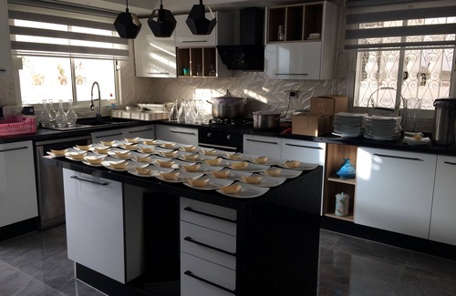 La Marsa Villa | Villa Gammarth - Banlieue Nord de Tunis et à 5 mn de la Plage, Tous Commerces