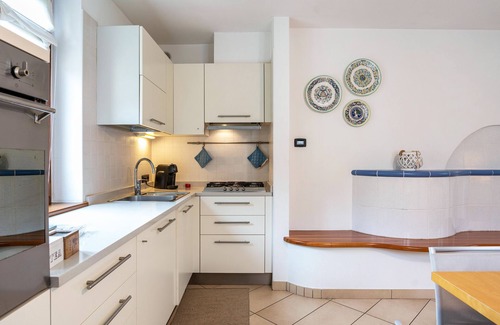 Susa House | Villa "Garden Family" with Mountain View, Private Garden & Wi-Fi