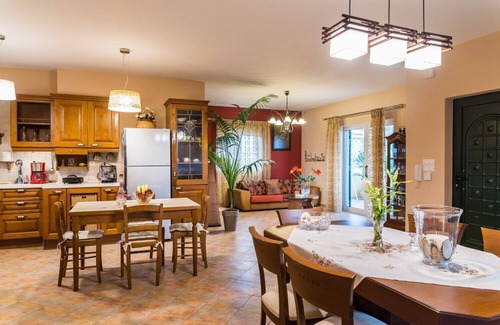 Gaitanion House | Villa Garden Star