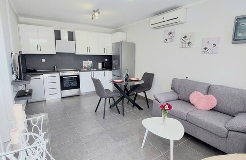 Dafnata Villa | Villa Gardiki For2