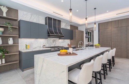 The Flats Villa | Villa Gemma by LuxJB 🏆 New Beverly Hills Flats Mansion 🏆 Steps from Rodeo Drive