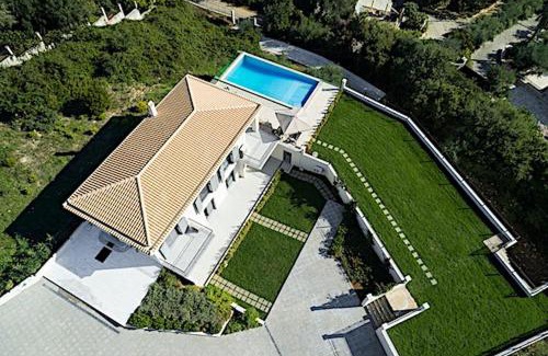 Dassia Villa | Villa Giem