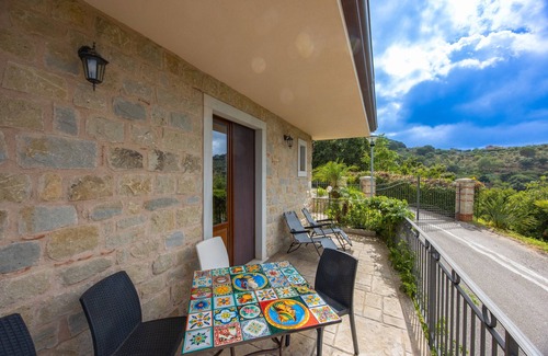 Ficarra Apartment | Villa Ginevra Resort Agrituristico Room 'Standard Double'