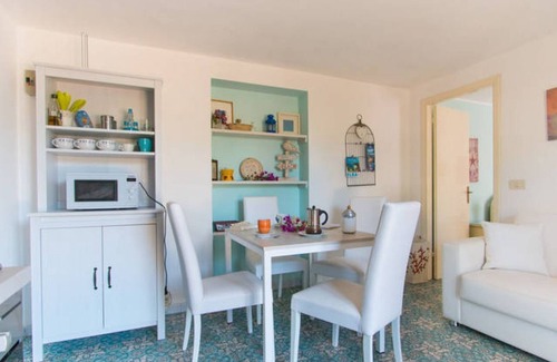 Magazzini Apartment | Villa Giolù, Appartamento Corallo 200 m from the sea, ferry discount!