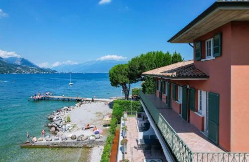 Portese Villa | Villa Giovanna with swimming pool & private jetty