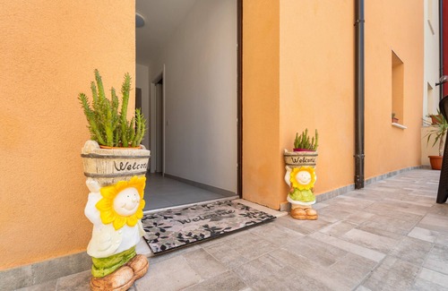 Guspini Apartment | Villa Giovia: Family Room 3