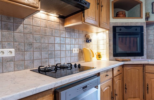 Chamoux-sur-Gelon Villa | Villa "Gîte Le Chamoyard" with Mountain View, Private Terrace & Wi-Fi
