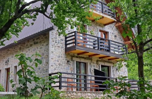 Theth Bed & Breakfast | Villa Gjeçaj Guesthouse and Restaurant