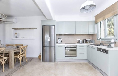 Naxos Villa | Villa Glyfada, a private fully equipped gem.