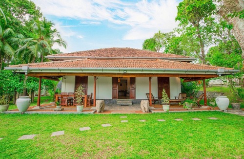 Ambalangoda Villa | Villa Godahena, Beautiful Lakeside Villa with Private Gardens, Pool and Monkeys!