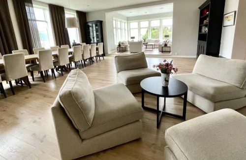 Kvaefjord Municipality Villa | Villa Godfjord