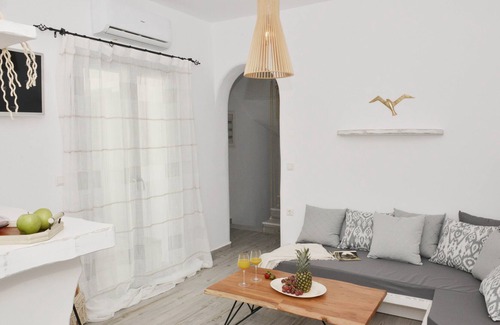 Glinado Villa | Villa Kalliope - Three Bedroom Villa, Sleeps 6