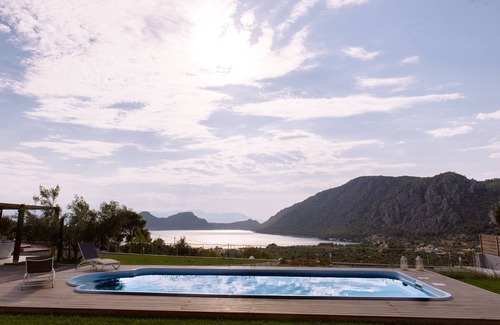 Limni Vouliagmenis Villa | Villa Armonia 2 Vouliagmeni Lake Loutraki