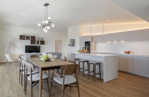 Monte Villa | Villa Grandview by Villa Plus