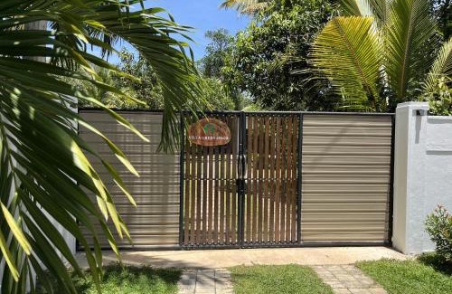 Kamburugamuwa Villa | Villa Green Space