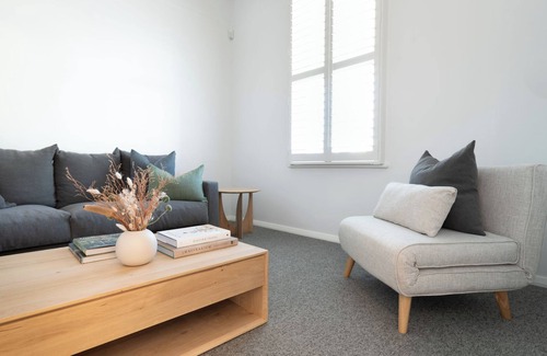 Invermay House | Villa Gwen: Character Home Moments From the City