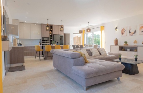 Saint-Ciers-du-Taillon Villa | Villa Harmonie: Luxury, Jaccuzzi and Pool in Charente-maritime