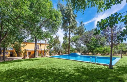 Marchena Villa | Villa "Hacienda Chica" with Private Pool, Private Garden & Wi-Fi