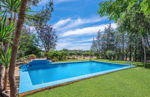 Marchena Villa | Villa "Hacienda Chica" with Private Pool, Private Garden & Wi-Fi