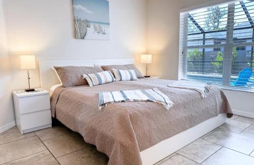 South Venice House | Villa Happy Gator - Relaxing Pool Retreat with Minutes to Beaches