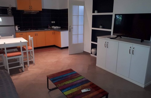 Vratarusa Apartment | Villa HAUS NIKO - Apartment GRETA on the beach, 2 bedrooms for 5 people