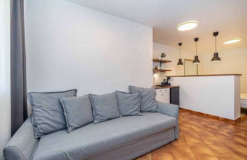 Linardici Apartment | Villa Haya - studio apartment MASLINA with heated pool