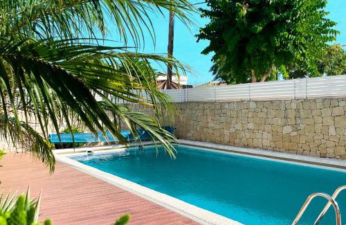 San Vicente del Raspeig Villa | Villa Haygón Private heated pool, bbq & sauna