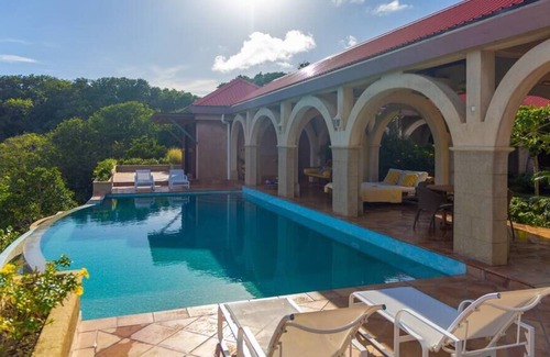 Mount Pleasant Bay House | Villa Helianthus sanctuary