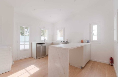 Mal Pas-Bon Aire Ski Chalet | Villa Herdain, three bedrooms, air conditioning, pool, very close to the beach