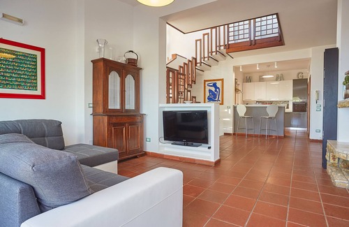 Torre Colonna-sperone Villa | Villa Hermosa with pool and sea view