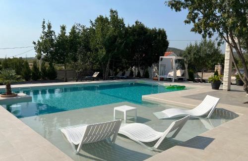 Unesic Villa | Villa Hidden Heaven