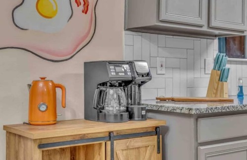 Missouri City House | Villa Hideaway 4BRs Home a Hidden Gem in Missouri city