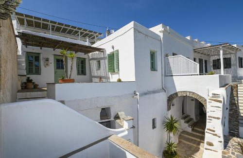 Arnados Apartment | Villa Hill-Ton