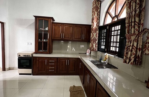 Negombo Villa | Villa Hirunika in Negombo: with air conditioning,20 minutes from Colombo Airport
