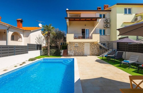 Farini House | Villa Holiday Home Sabine