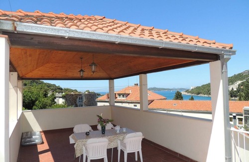 Lapad Apartment | Villa Hortenzia - Three-Bedroom Apartment with Terrace and Sea View